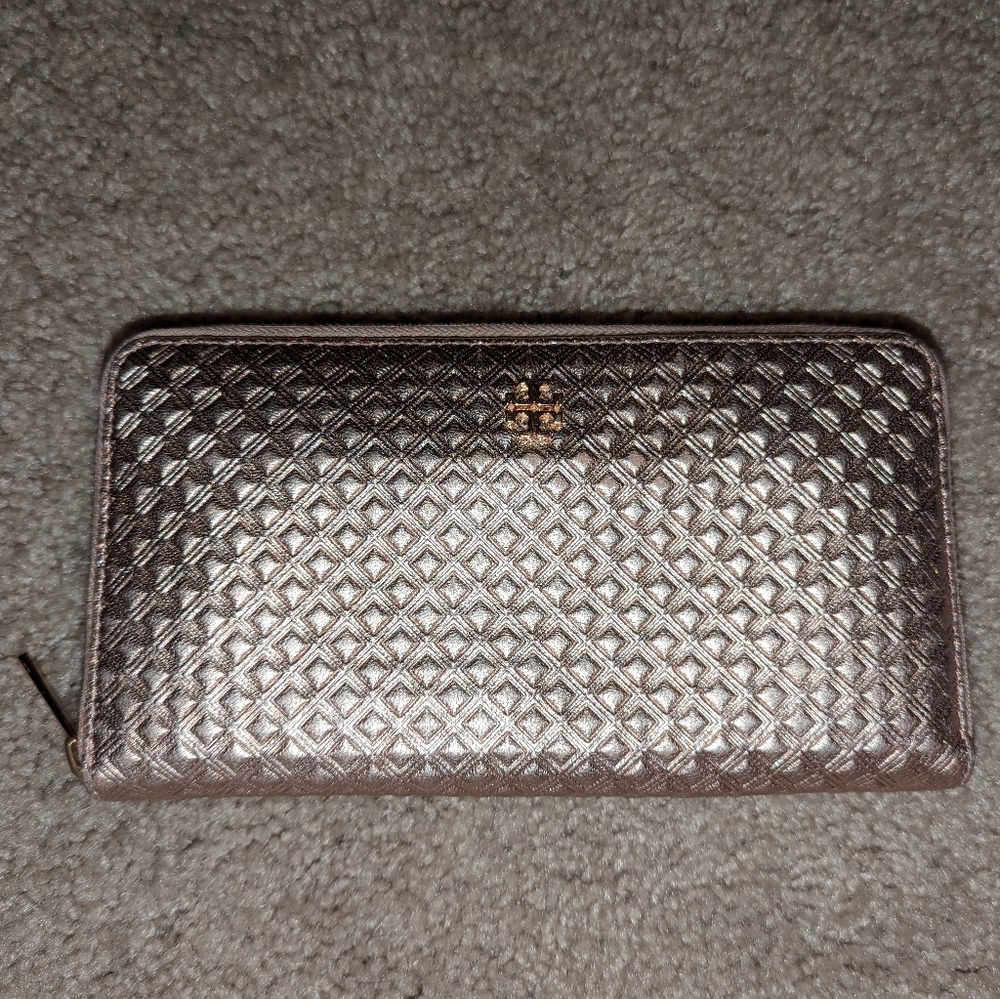 Tory Burch wallet